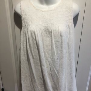 white old navy tank top